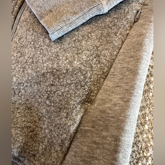 Lululemon fleece jacket - gray - size 8 - Picture 8 of 8
